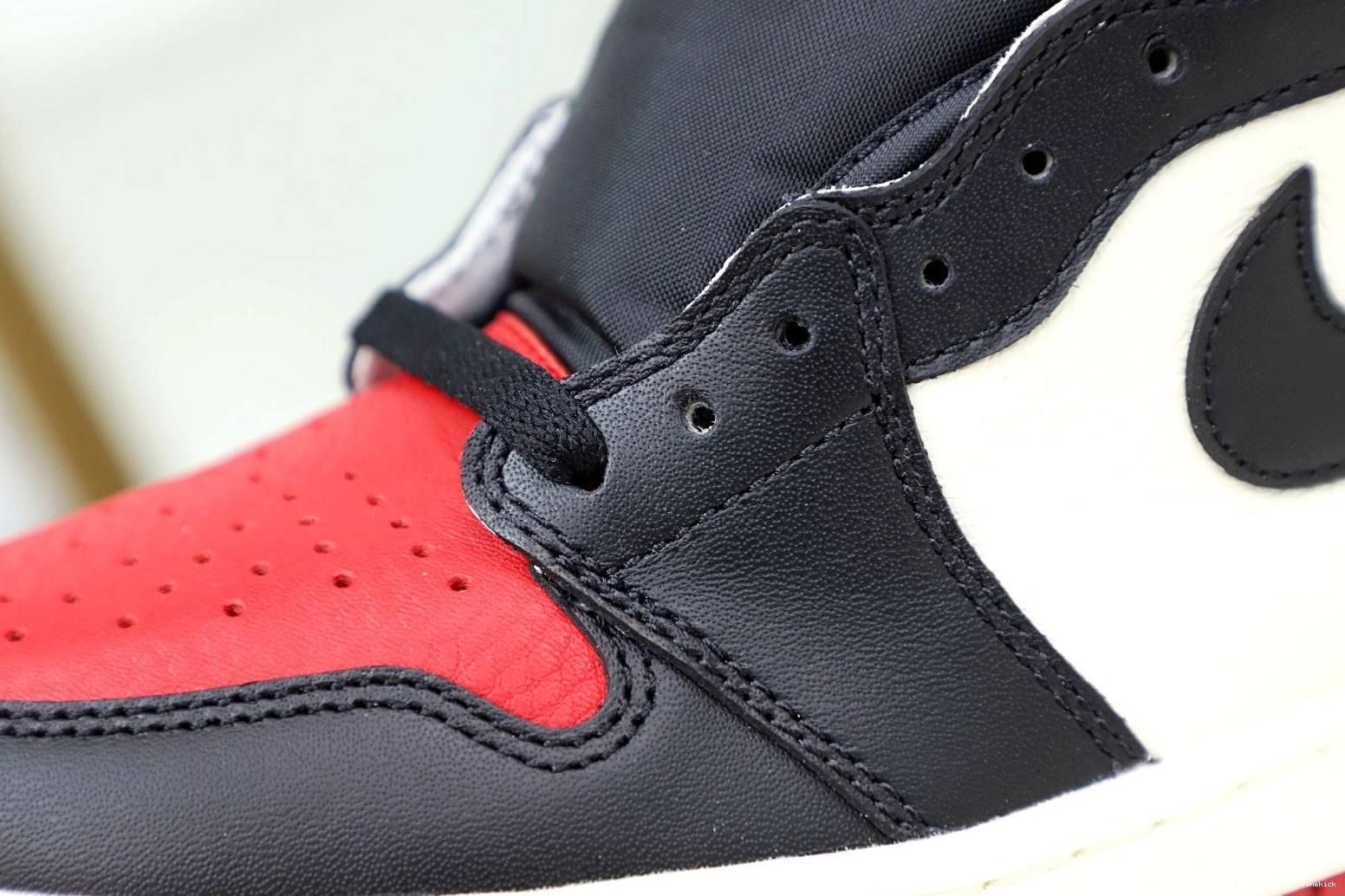 OG JORDAN TOE' HIGH AIR RETRO 1 'BRED 0721